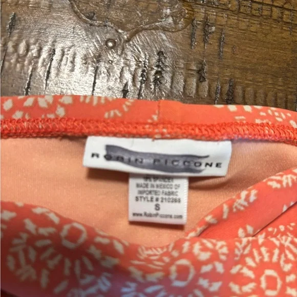 Robin Piccone Coral and Cream Bikini - Picture 3 of 4